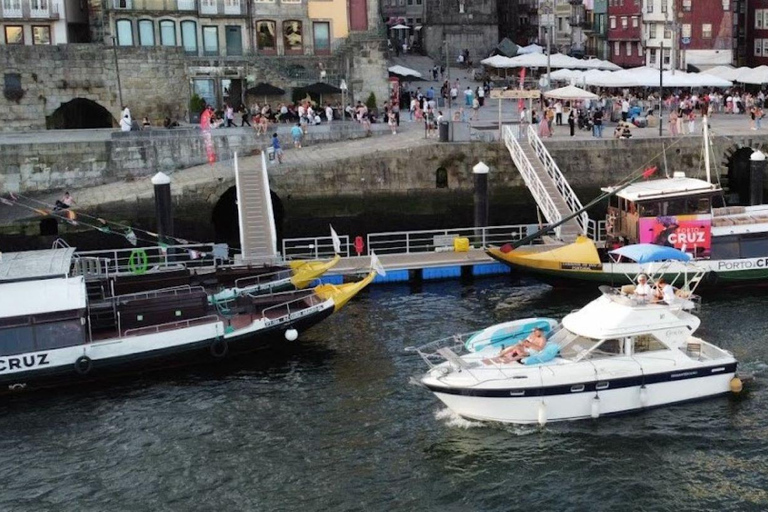 Porto: Douro River Cruise / Welcome Drink/with sunset optionPorto: Douro Sunset River Cruise with Welcome Drink