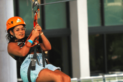 San Juan : Urban Park Sky Bull Zipline Experience