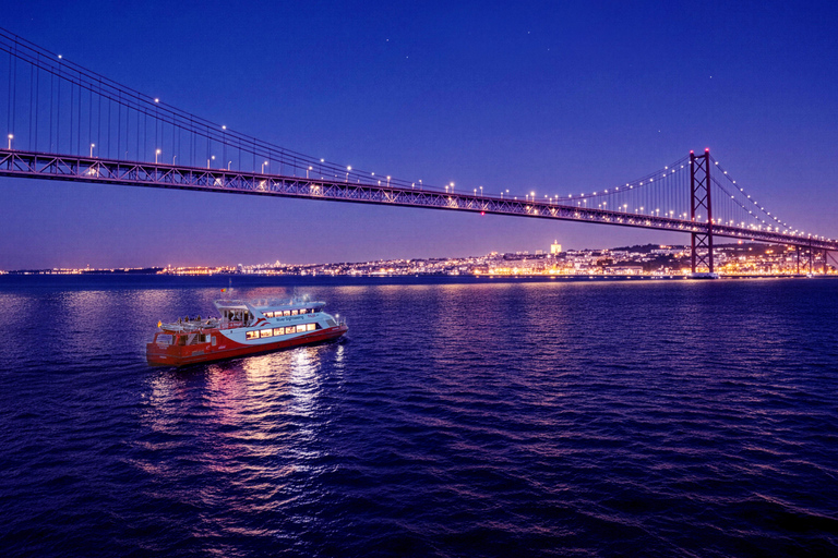 Croisière nocturne à Lisbonne : les sites illuminés du TageLisbonne romantique : rendez-vous amoureux et demande en mariage