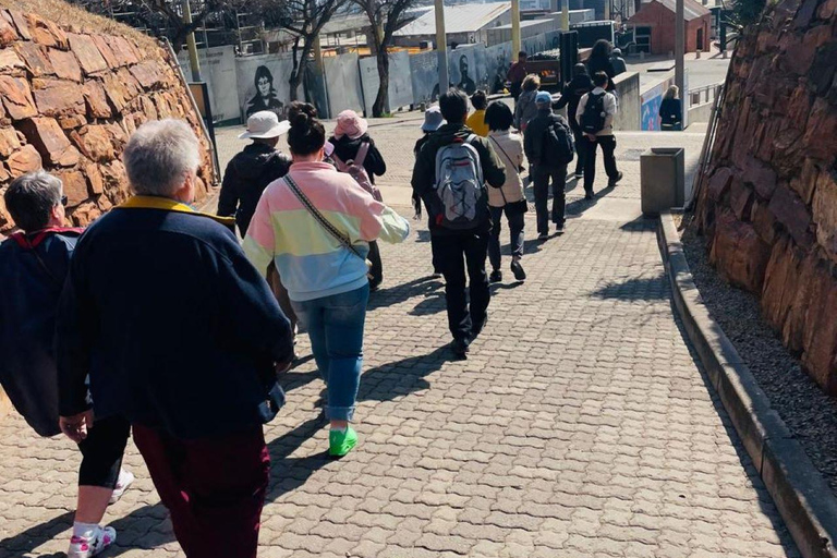 Tour di un giorno intero di Soweto, Johannesburg e Museo dell&#039;Apartheid