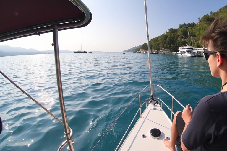 Batumi: Yachtkryssning med bad och snorkling