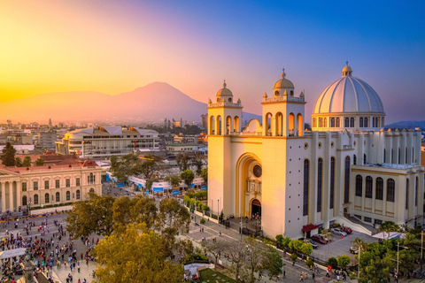 VISITE DU CENTRE HISTORIQUE DE SAN SALVADOR ET DE LA PLAGE D&#039;EL TUNCO