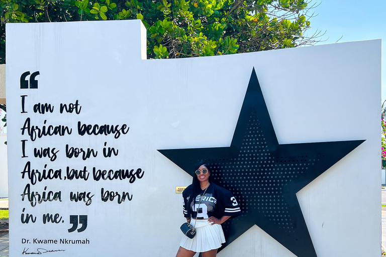 Accra: Osu Castle, Kwame Nkrumah Museum, and Fantasy Coffins Accra Private Tour Experience