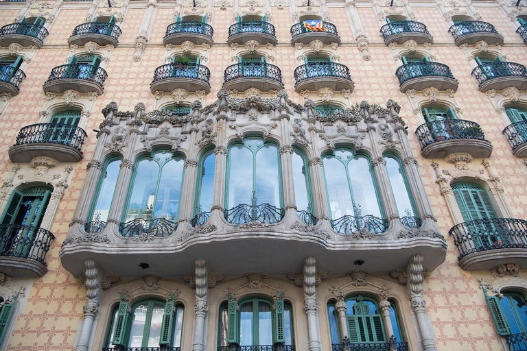 Best of Barcelona: Private Guided Tour with Pick-up
