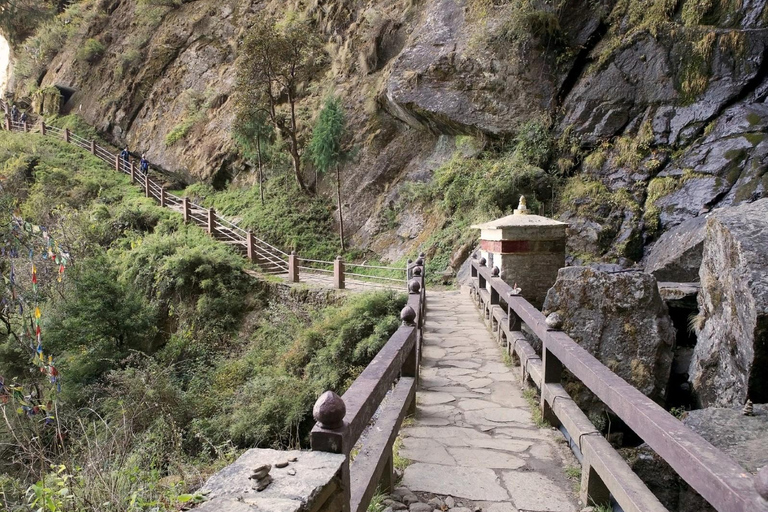 7 Day Budget-Friendly Bhutan Tour with All-Inclusive Service