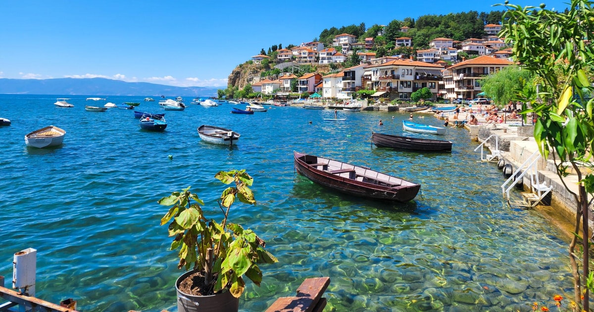 vanuit-tirana-dagtocht-unesco-plaats-ohrid-meer-getyourguide