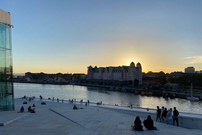 Oslo: Private Vintage Walking Tour with Photos Private Vintage Oslo Walk & Aesthetic Photos