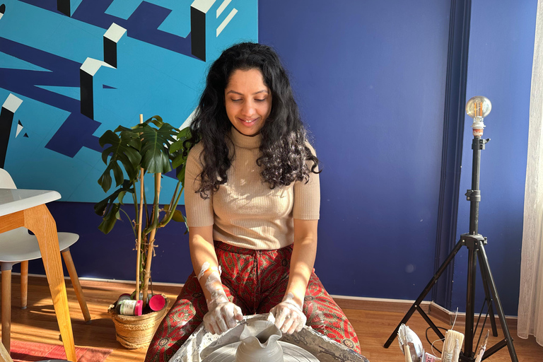 Antalya: Pottery Wheel Workshop - Shape Clay with Your Hands FOR FOREIGN GUESTS 1.5h (Without Firing - Quick Experience)