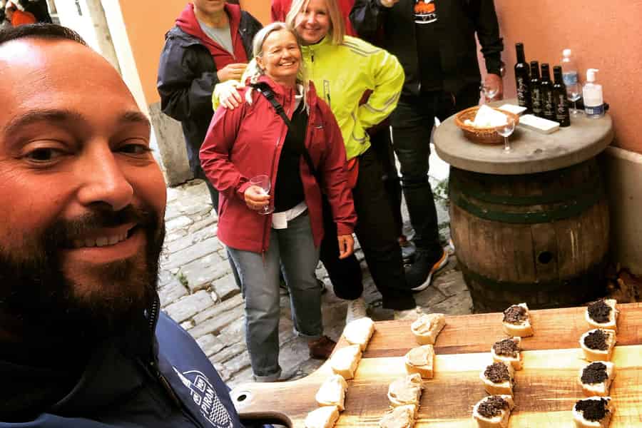 Piran: Rundgang mit lokaler Wein- und Foodtasting. Foto: GetYourGuide Piran: Rundgang mit lokaler Wein- und Foodtasting. Foto: GetYourGuide