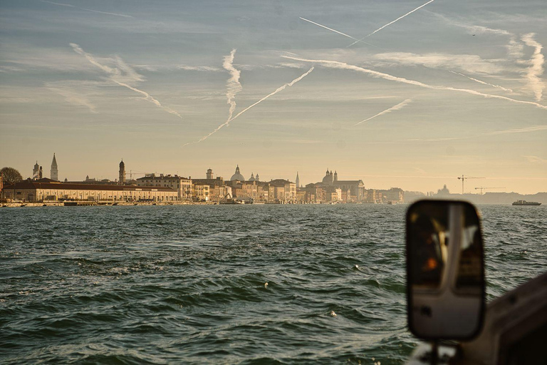 Venice: Exclusive Grand Canal and Secret Canals Boat Tour