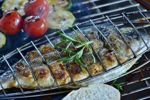 Mykonos: Small-group Catamaran Sunset Cruise to Rhenia