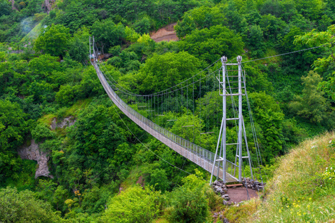 Yerevan: Private Tour with Guide & Transfer to Syunik