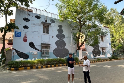 Delhi : Promenade dans le quartier des arts avec visite d'une galerie et d'une cage d'escalierDelhi Art Tour sans repas assis dans le sud de l'Inde