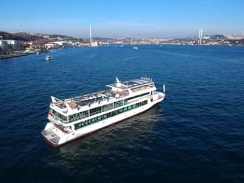 Istanbul: Daytime or Sunset Sightseeing Cruise & Audio Guide