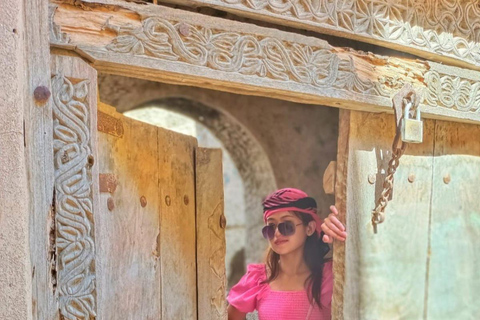 Muscat: Green Mountain with Castle, Fossil & Villages Tour