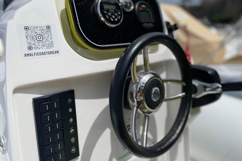 索伦托自驾游船租赁服务从索伦托出发的自驾游船租赁服务