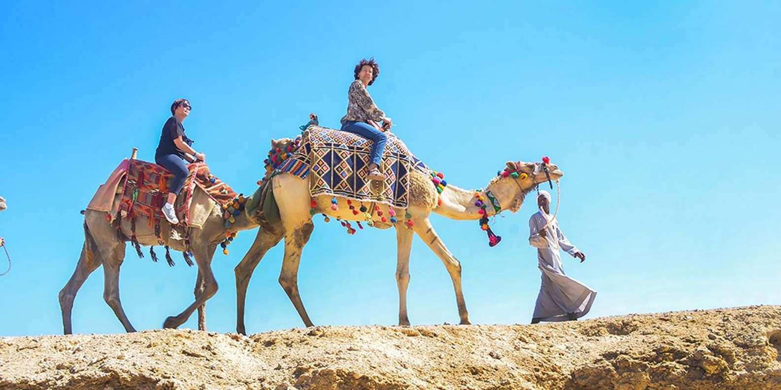 Camel Riding à Matrouh : Une expérience inoubliable à travers le désert - Exploration des paysages désertiques de Matrouh