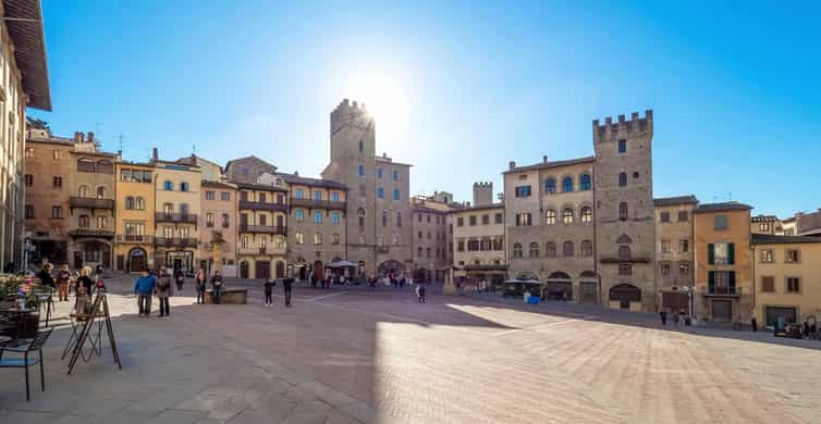 Arezzo Guided Walking Tour with Basilica of San Francesco