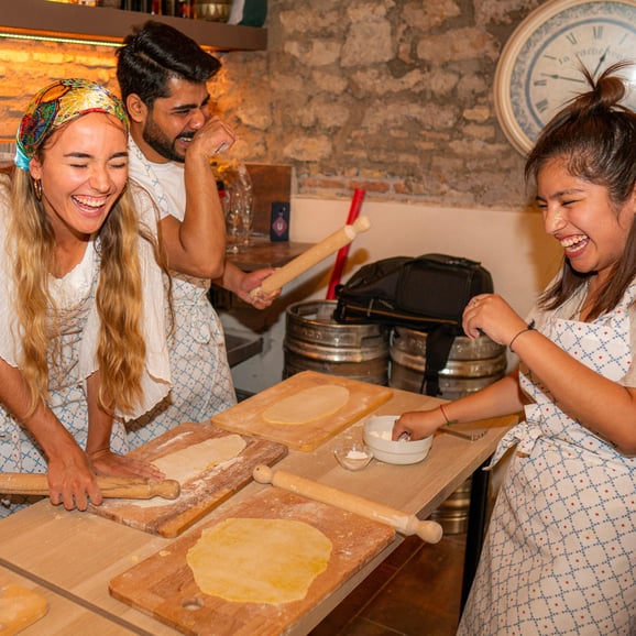 Rome : Cours de pâtes et de Tiramisu avec un chef expert