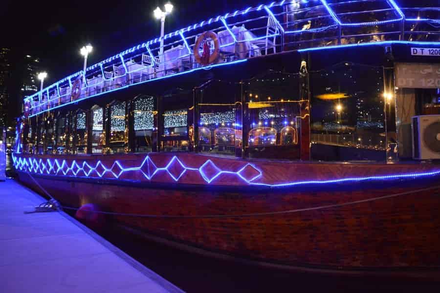 Einzigartige Dinner-Kreuzfahrt durch die Dubai Marina