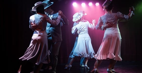Buenos Aires: Dinner, Tango Show & Tango Lesson Experience