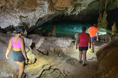 Mallorca: Beach Inside the Cave Tour