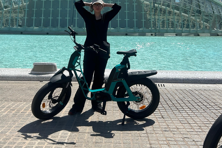 Valencia: Ontdek de hoogtepunten van de stad op een eersteklas E-bike