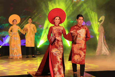Da Nang/Hoi An: spettacolo Ao Dai con trasferimenti in hotelDa Nang/Hoi An: spettacolo Ao Dai con trasferimenti dall'hotel