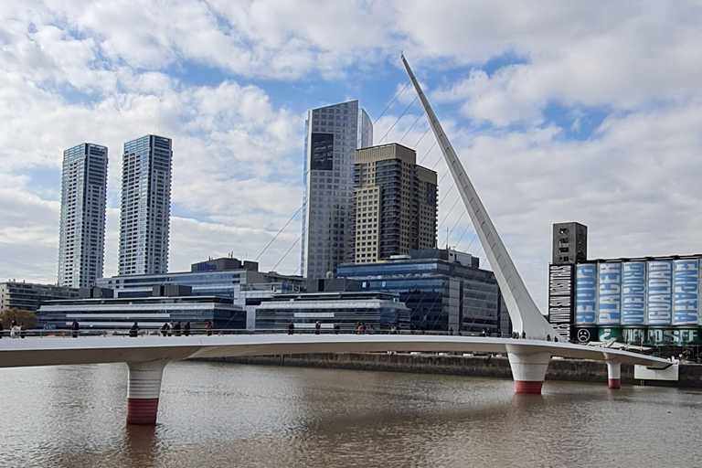 Buenos Aires: Tour de Puerto Madero para grupos reducidosTour de Puerto Madero: Muelles históricos y maravillas modernas