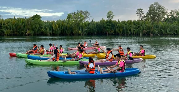 Guided Kayak Tour at Maribojoc, Bohol with Bilibili Spring