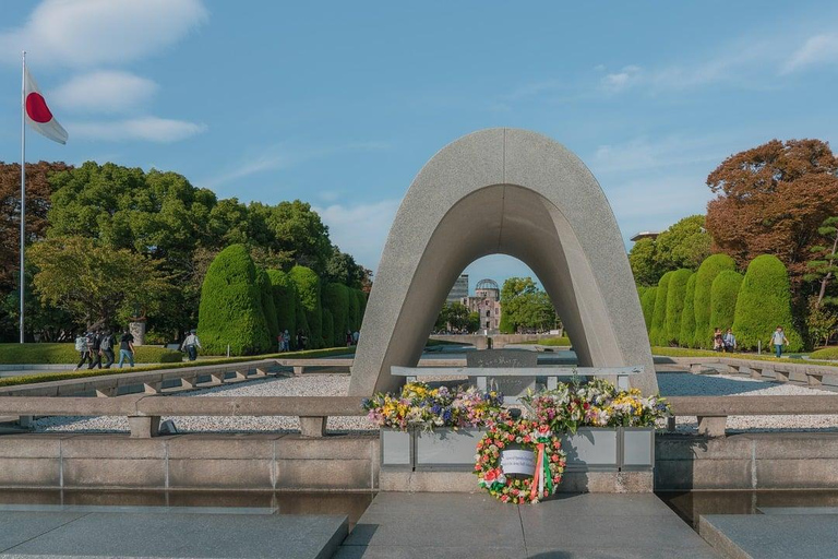 Private Tour of Hiroshima Peace Park & Miyajima Island