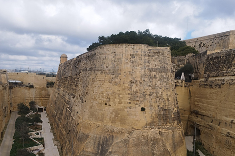 Valletta tour a pie de los 5 sentidosValletta tour a pie de los 5 sentidos de la ciudad