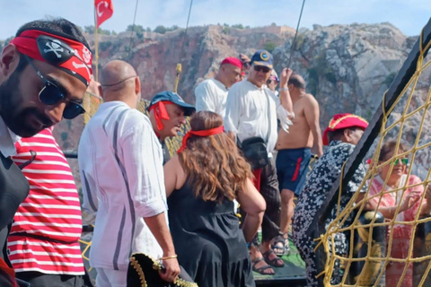Alanya Pirate Ship Adventure with Swimming Shows &Foam Party Alanya Pirate Boat Wıth Transfer