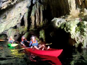Amalfi: Kajak-/snorkeltur till Pandora Cave, frukt och dryck