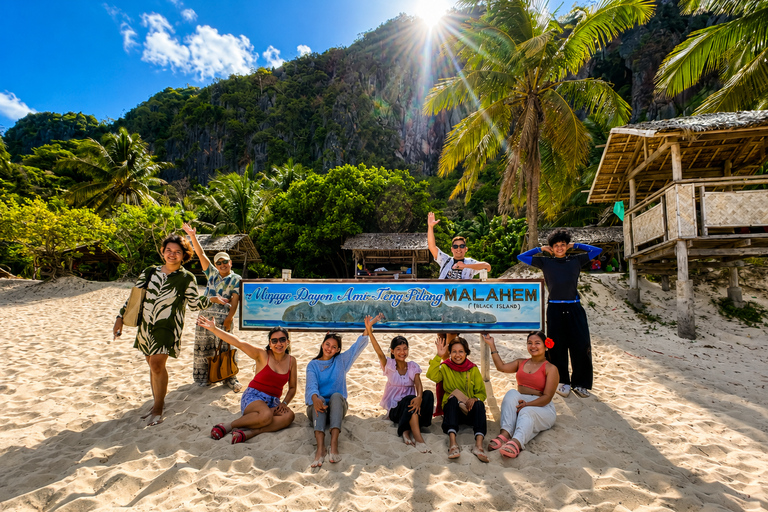 From Coron: Calauit Safari & Black Island Tour with Lunch