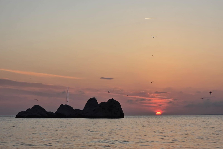 Marseille: Sunset Sailboat Trip Marseille: Sunset Sailboat Tour