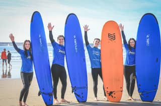Matosinhos: Surfkurs mit Ausrüstung