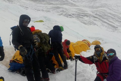 Island Peak (6,189m) Climbing