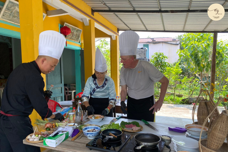 Hoi An Cooking Class with Organic Farm & Local Market
