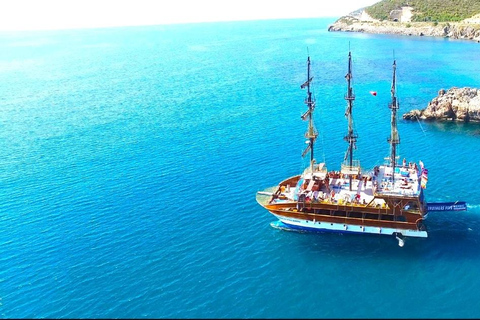 Alanya: Catamaran Cruise with Lunch, Drinks, & Transfer Catamaran Cruise with Lunch & Drinks (Meeting Point
