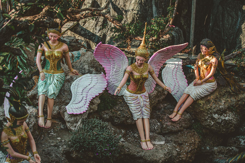 Lalita Cafe & Chiang Rai Temple(White+Blue) from Chiangmai lalita