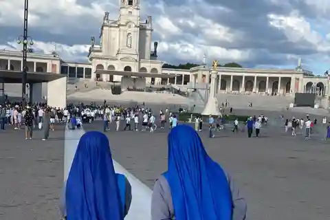 Tour di Fátima; e Nazaré, un piccolo villaggio con onde gigantesche