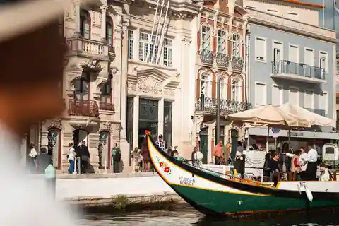 Aveiro: Moliceiro Boat Tour