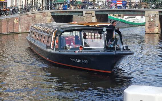 Amsterdamer Grachtenrundfahrt mit Live Guide und Bar an Bord