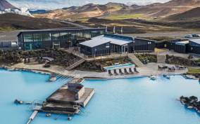 Akureyri: Mývatn Nature Baths and Goðafoss Waterfall Tour