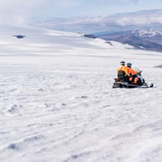 Dans le glacier : Combinaison motoneige + tunnel de glace du Langjökull