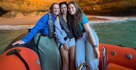 Portimão: Benagil Caves and Coastline Boat Tour