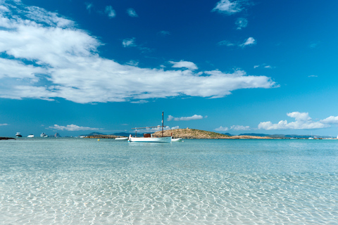 Ibiza: Formentera Boat Trip with Food, Drinks, & Bike Tour All- Inclusive Boat&Bike Tour in Formentera I Origin Edition
