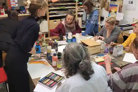 Regensburg: Intuitive painting incl. meditation