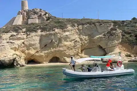 Cagliari: Sella del Diavolo Boat Tour with Drinks and Snacks